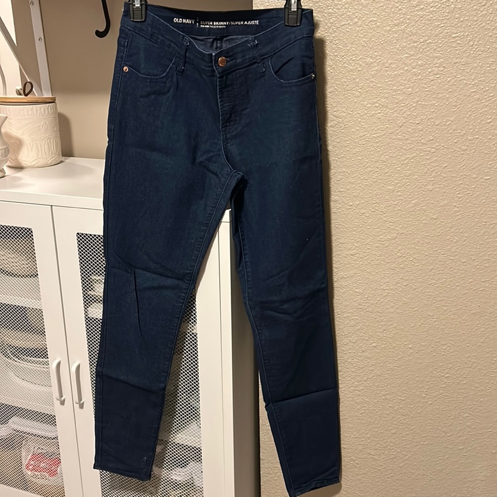 Old Navy super skinny jeans barely worn!